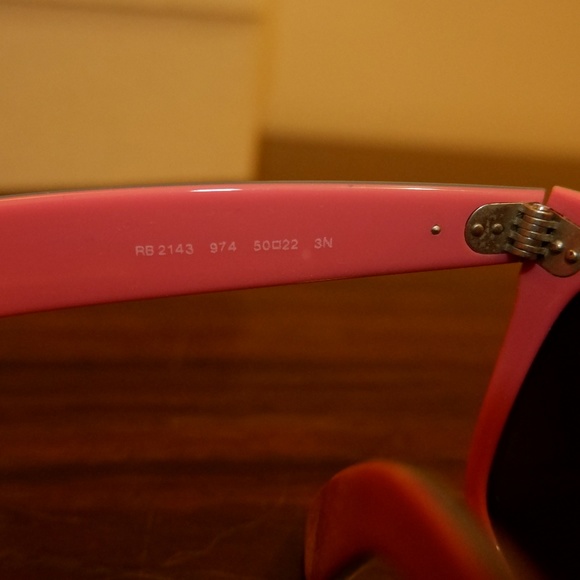 Ray-Ban Wayfarer II Pink & Blue sunglasses - Picture 4 of 4